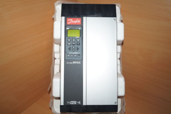Danfoss Frequenzumrichter VLT6000 HVAC ,175Z7047 T/C: VTL6002HT4C54STR3DLF00A00